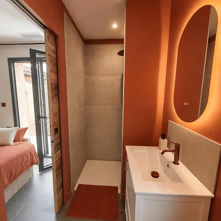 Mezzanotte Le Brusc 80m De La - Climatisation-piscine-parking Villa *